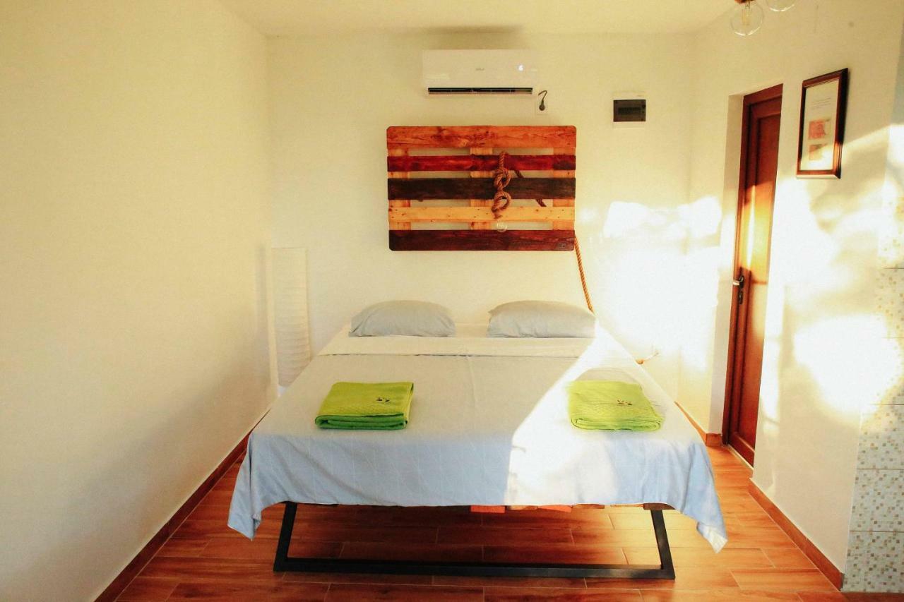 Donkey Farm Martinici - Farma Magaraca Martinici Bed & Breakfast ดานิลอฟแกรด ภายนอก รูปภาพ